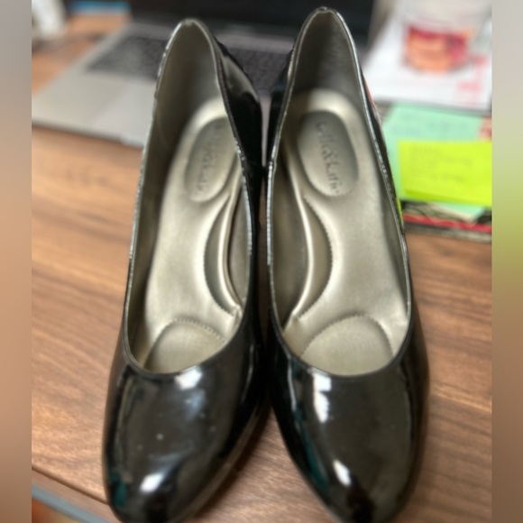 Black patent pumps - Picture 3 of 3